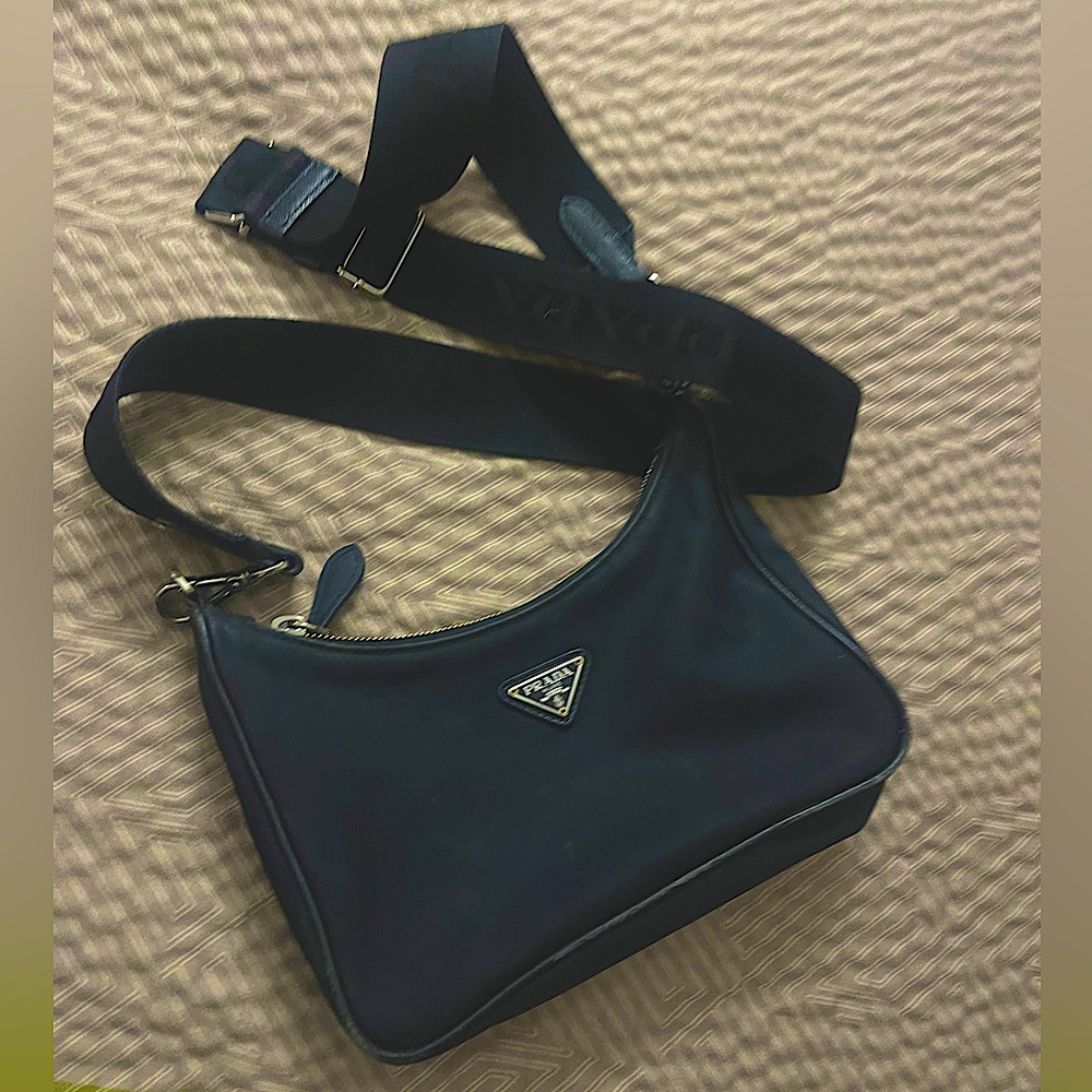 Prada Re-edition 2005 collection handbag